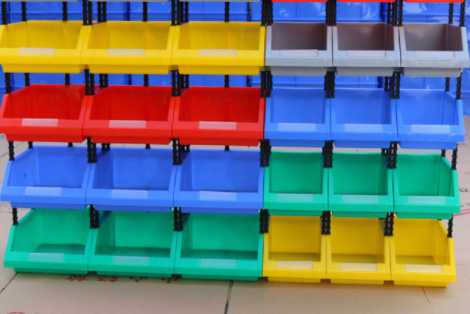 plastic storage bin (3)