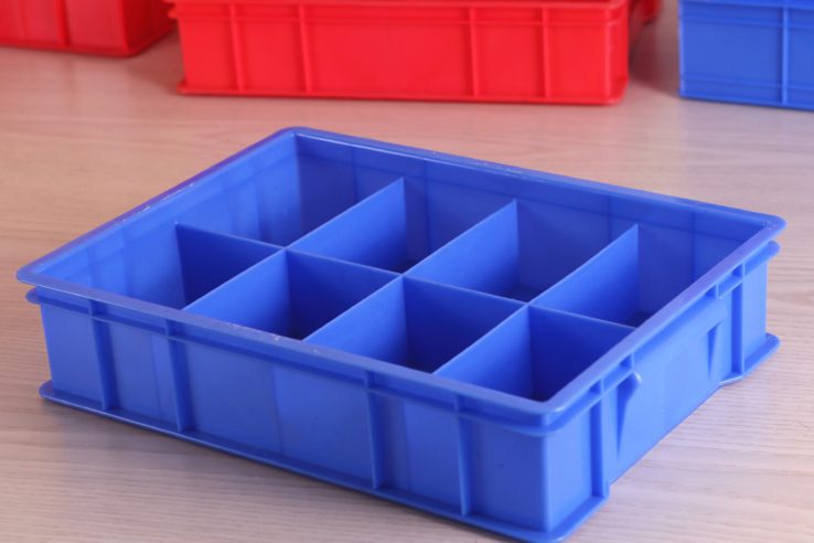 plastic storage bin (4)