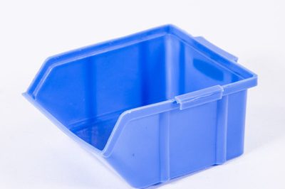 plastic storage bin 400