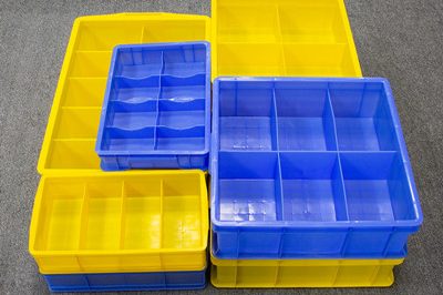 plastic storage bin 400