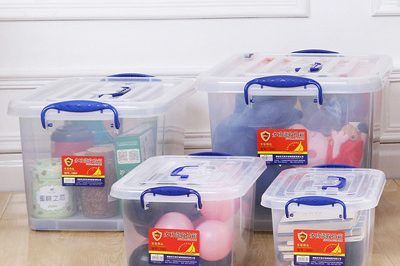 plastic storage box 400