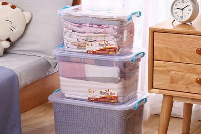 plastic storage box 400